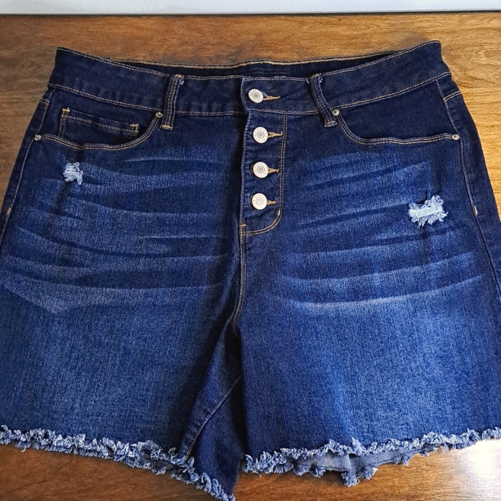 Royalty High Rise jean Shorts